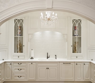 A Bright and Spacious Kitchen